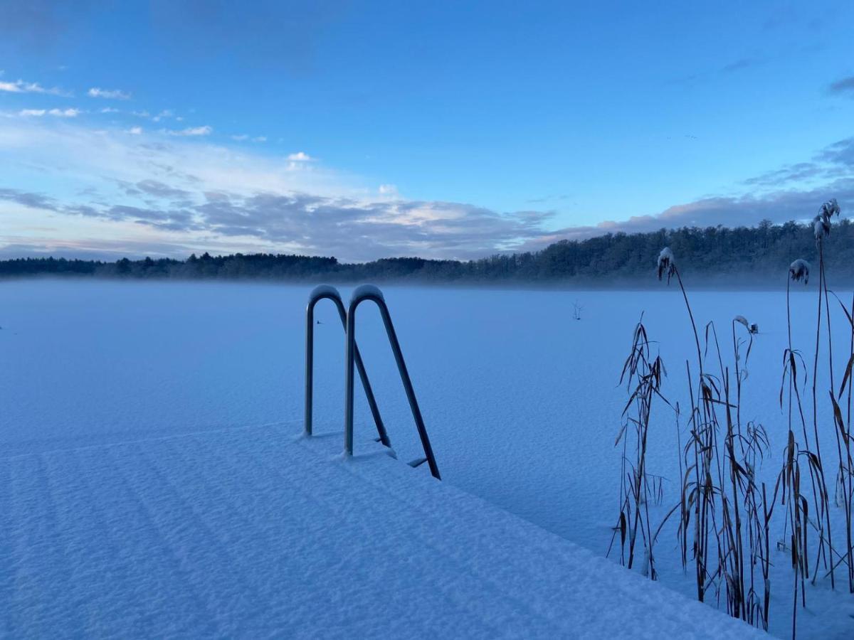 5 Sterne-Ferienhaus Eisvogel Am See Mit Sauna Und Kamin Krakow am See Kültér fotó